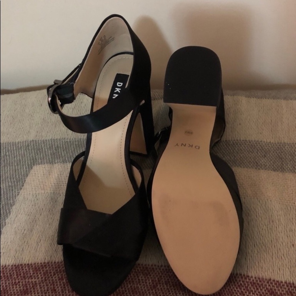 Brand new DKNY platform only used them to try them